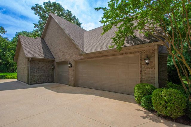 20612 Crested Butte Dr, Little Rock, AR 72210