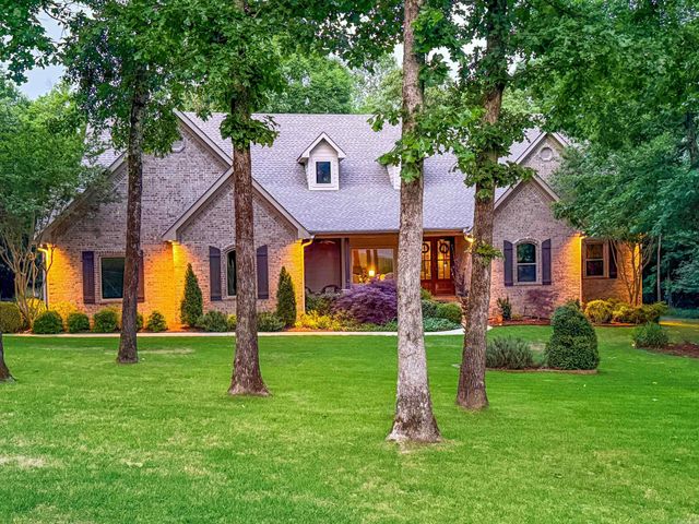20612 Crested Butte Dr, Little Rock, AR 72210