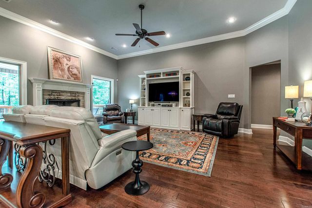 20612 Crested Butte Dr, Little Rock, AR 72210