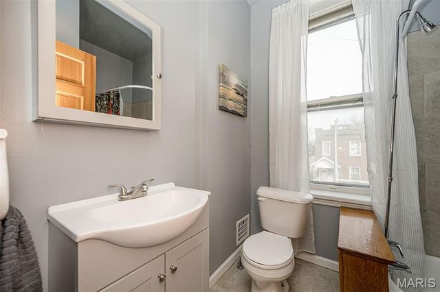 4441 Minnesota Avenue, St Louis, MO 63111