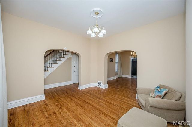 4441 Minnesota Avenue, St Louis, MO 63111