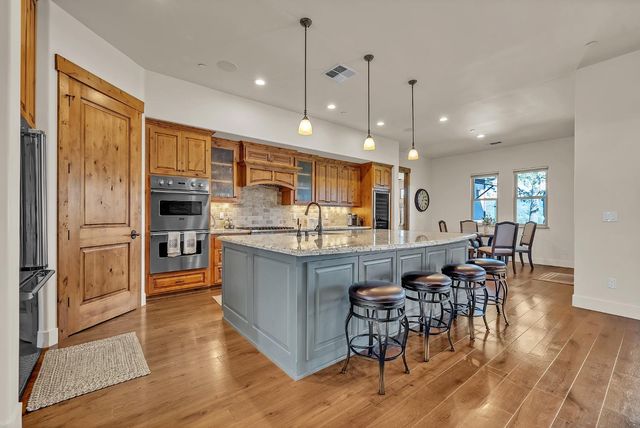 23461 Alexis Dr, Auburn, CA 95602