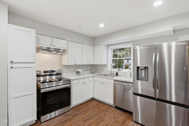 2040 Brecon Drive, Jackson, MS 39211