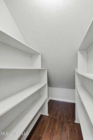 2040 Brecon Drive, Jackson, MS 39211