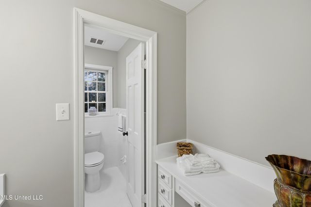 2040 Brecon Drive, Jackson, MS 39211