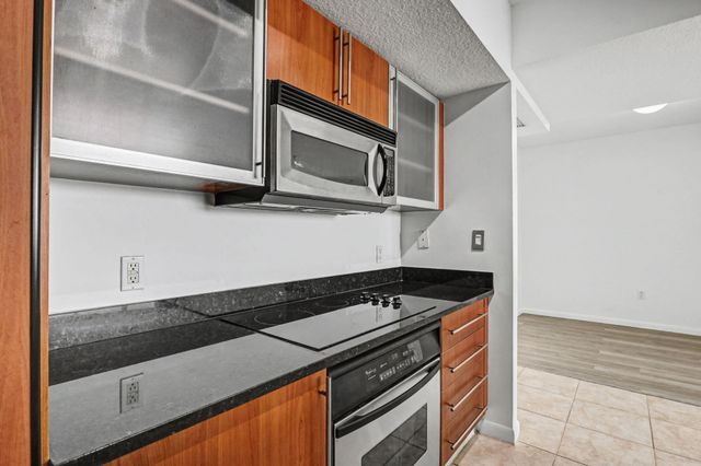 1551 N Flagler Drive 1514, West Palm Beach, FL 33401