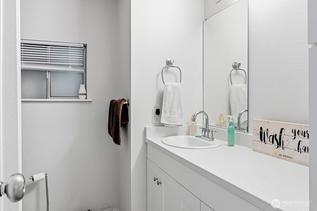 5532 Mountain Greens Lane SE, Lacey, WA 98503