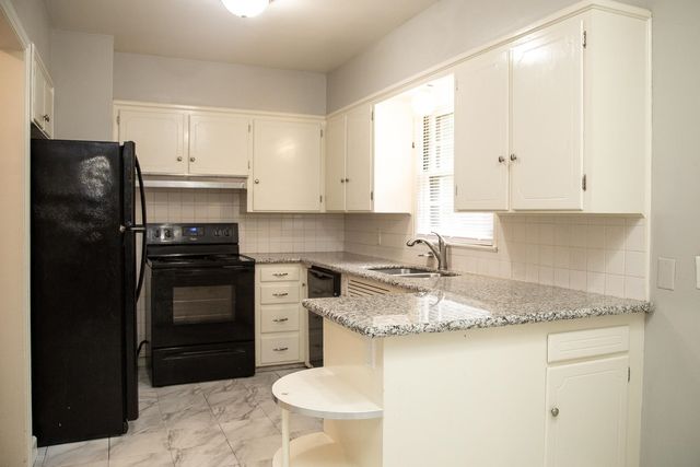 2046 N Payne Ave, Wichita, KS 67203