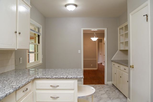 2046 N Payne Ave, Wichita, KS 67203