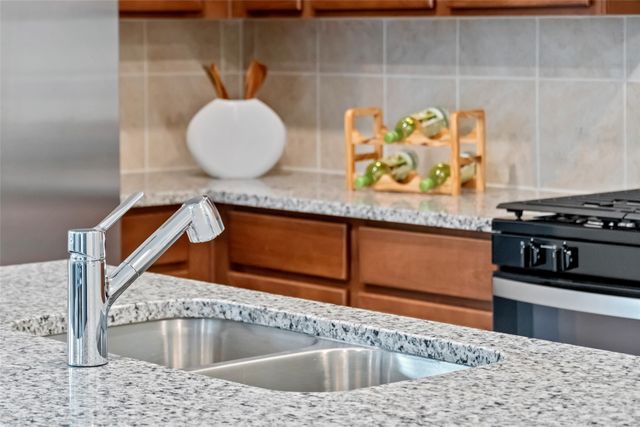 1558 Kingsbridge Drive, Princeton, TX 75407