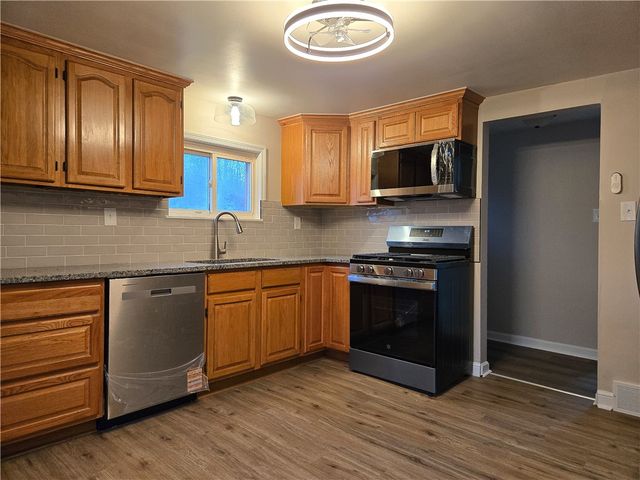 3216 Brodhead Road, Center Twp, PA 15001