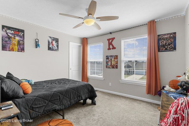 242 Magnolia Dr, Shepherdsville, KY 40165