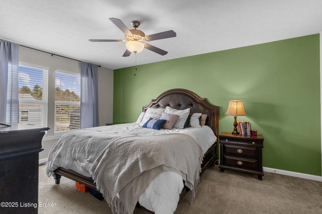 242 Magnolia Dr, Shepherdsville, KY 40165