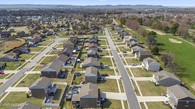 242 Magnolia Dr, Shepherdsville, KY 40165