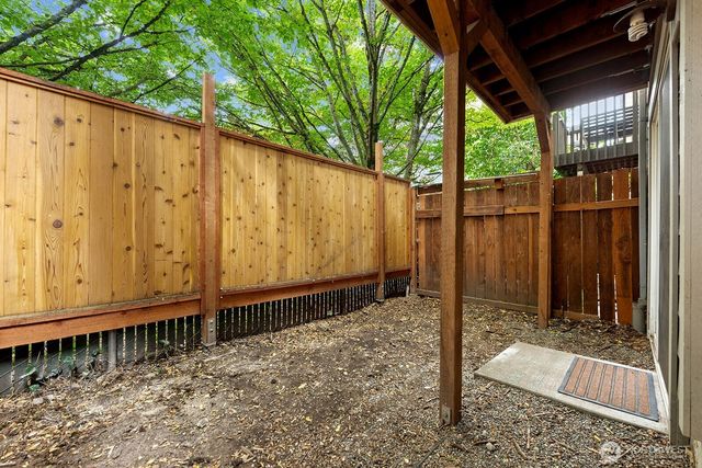 8063 165th Lane NE, Redmond, WA 98052