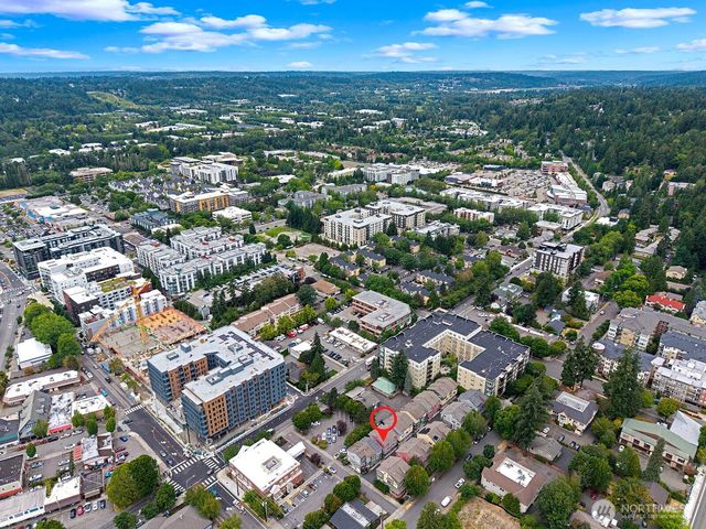 8063 165th Lane NE, Redmond, WA 98052