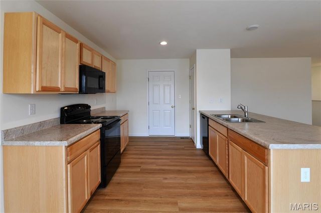 601 Fence Row Drive, Wentzville, MO 63385