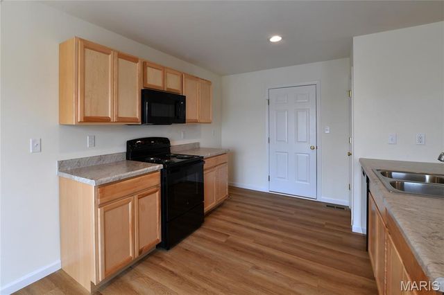 601 Fence Row Drive, Wentzville, MO 63385