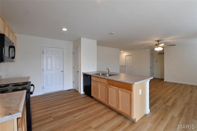 601 Fence Row Drive, Wentzville, MO 63385