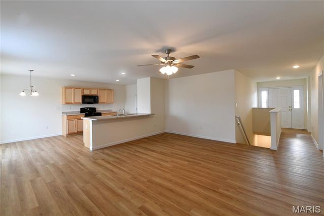 601 Fence Row Drive, Wentzville, MO 63385