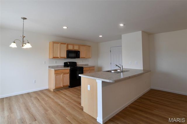 601 Fence Row Drive, Wentzville, MO 63385