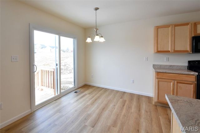 601 Fence Row Drive, Wentzville, MO 63385