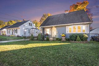 856 Colrain Street Sw, City Of Wyoming, MI 49509