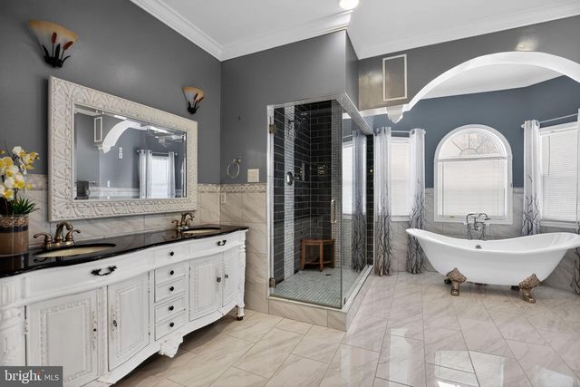 6422 HORSESHOE RD E, Clinton, MD 20735