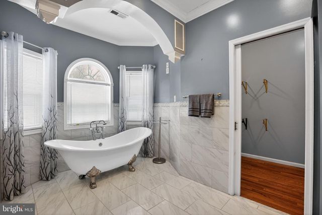 6422 HORSESHOE RD E, Clinton, MD 20735