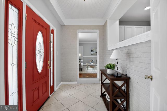 6422 HORSESHOE RD E, Clinton, MD 20735