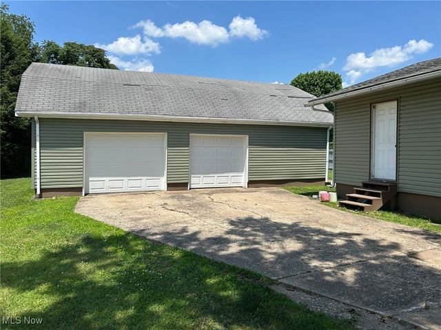 40 Masonic Park Lane, Marietta, OH 45750