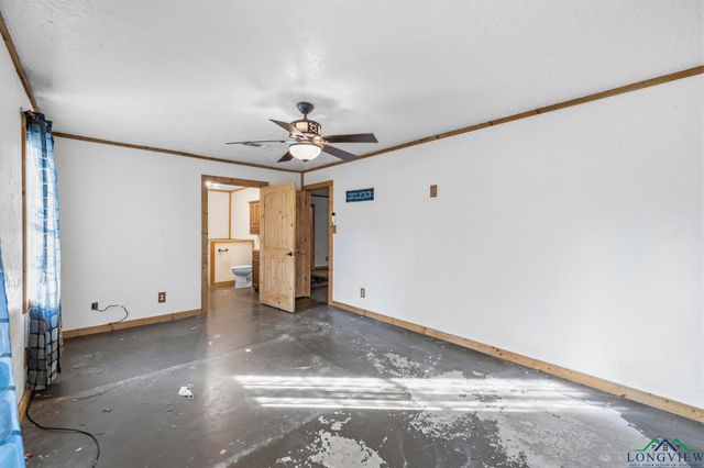 1767 Willow Oak Rd, Gladewater, TX 75647