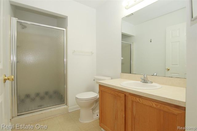 31119 Country Bluff, Farmington Hills, MI 48331