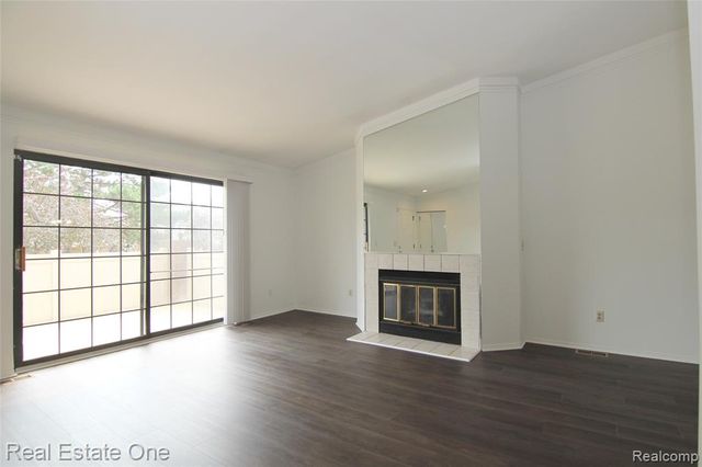 31119 Country Bluff, Farmington Hills, MI 48331