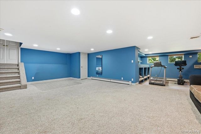 15 Seneca Place, Jericho, NY 11753