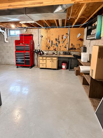 1765 Creston Street, Muskegon, MI 49445
