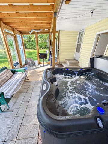 1765 Creston Street, Muskegon, MI 49445