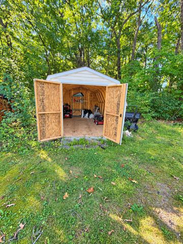 1765 Creston Street, Muskegon, MI 49445