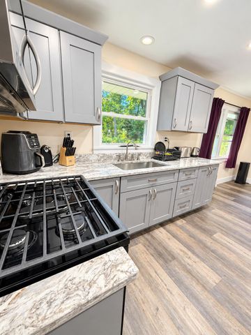 1765 Creston Street, Muskegon, MI 49445