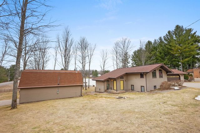 452 Gitchegumee Drive, Buckley, MI 49620