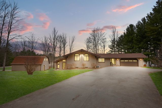 452 Gitchegumee Drive, Buckley, MI 49620