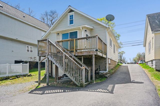 424 Vley Road, Glenville, NY 12302