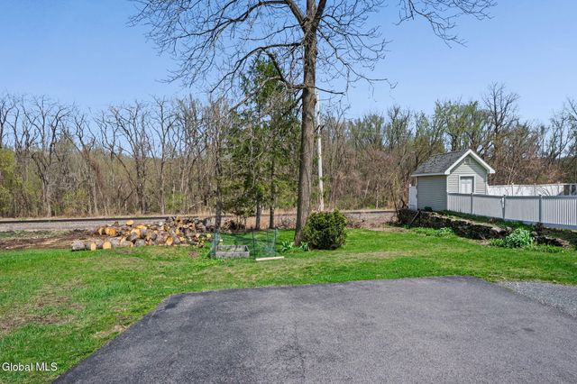 424 Vley Road, Glenville, NY 12302