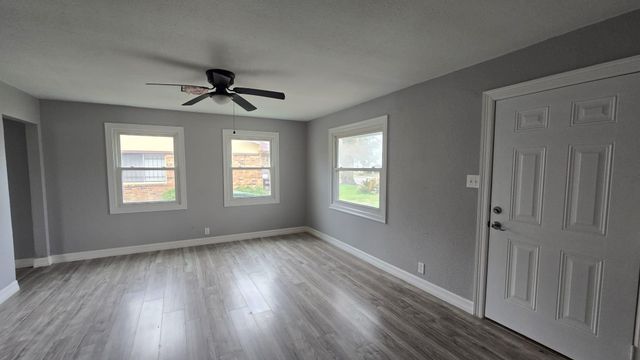 8654 Tilgham Street, Houston, TX 77029