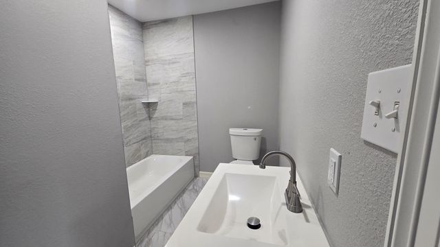 8654 Tilgham Street, Houston, TX 77029