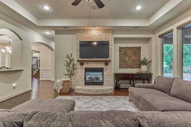 119 Grove Clover Lane, Montgomery, TX 77316