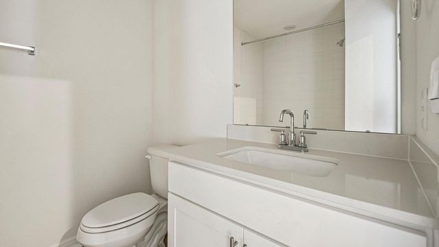 275 Mustang Lake CIR, Buda, TX 78610
