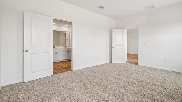 275 Mustang Lake CIR, Buda, TX 78610