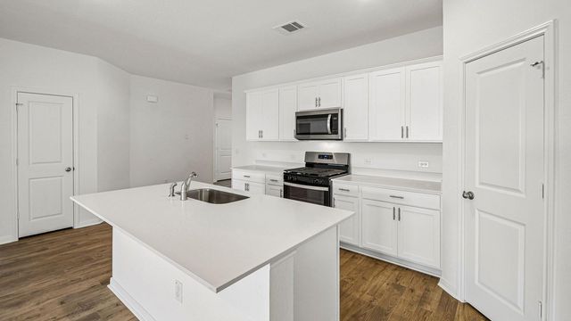 275 Mustang Lake CIR, Buda, TX 78610