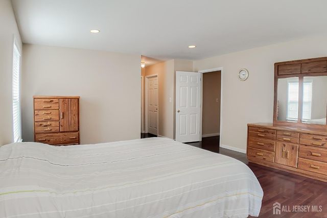 47 Bay Hill Boulevard, Monroe, NJ 08831